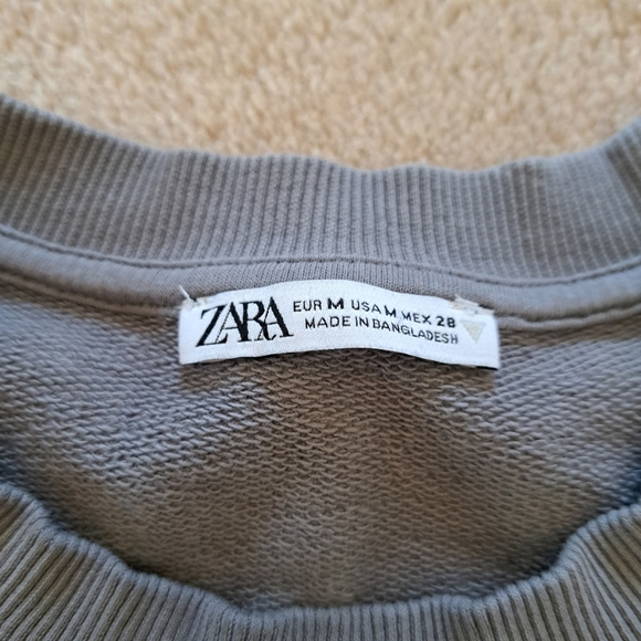 Zara Cropped Sweatshirt Size Medium Grey Crewneck Short Sleeved Casual - Picture 8 of 10